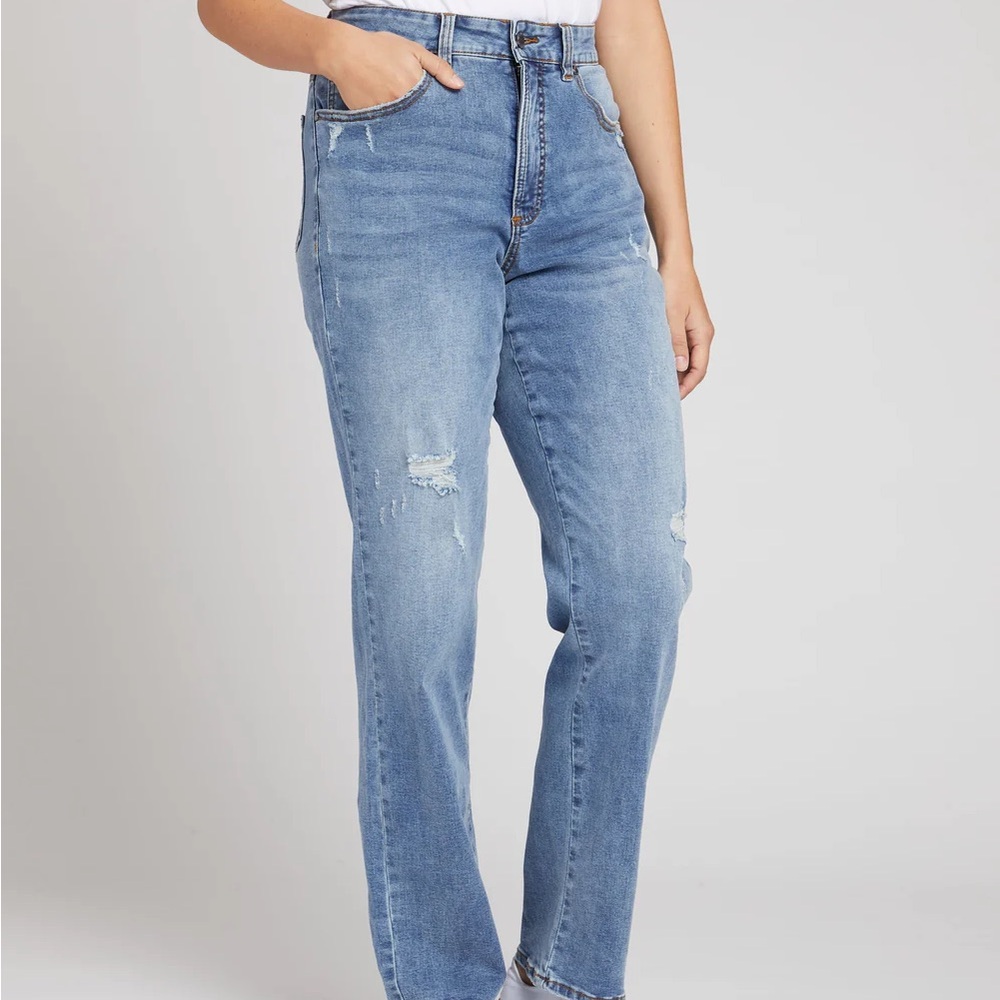 Donna High Rise Curve Straight Leg
Jeans 32 Inch